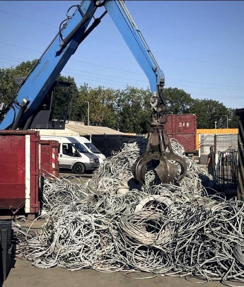 Kabel im Greifer